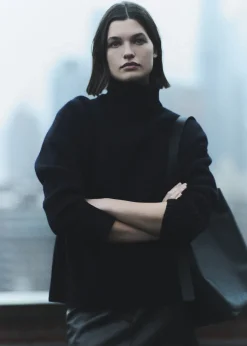 Cara Turtleneck